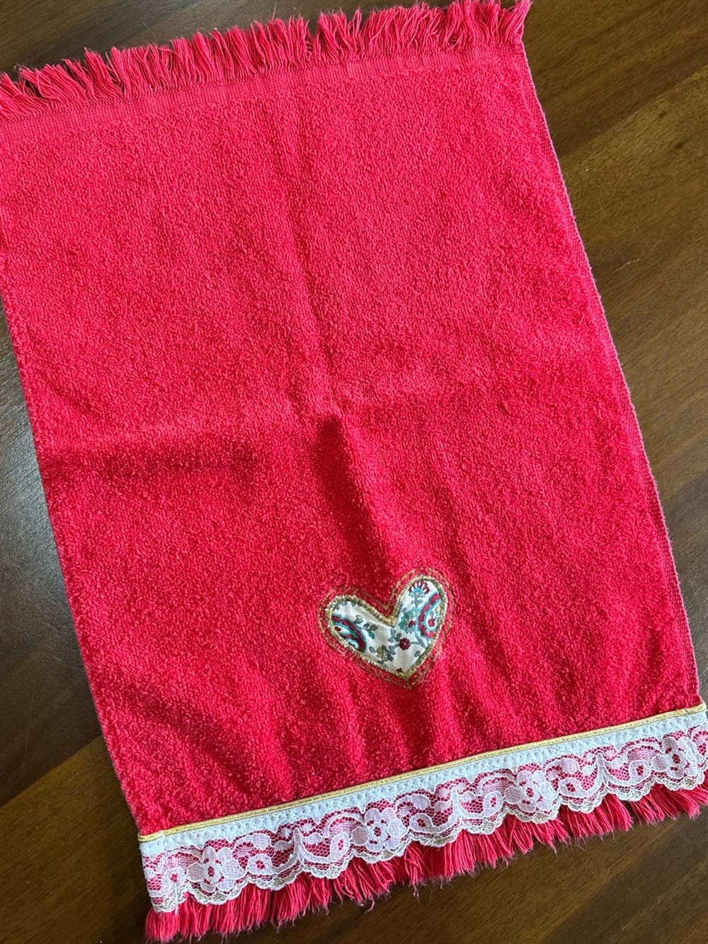 Vintage Jillian Rose collection hand towel w/ lacey trim and embroidered heart